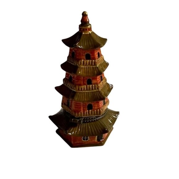 Vintage Porcelain Japanese Hinged Pagoda Trinket Box 4.25" - Picture 1 of 4